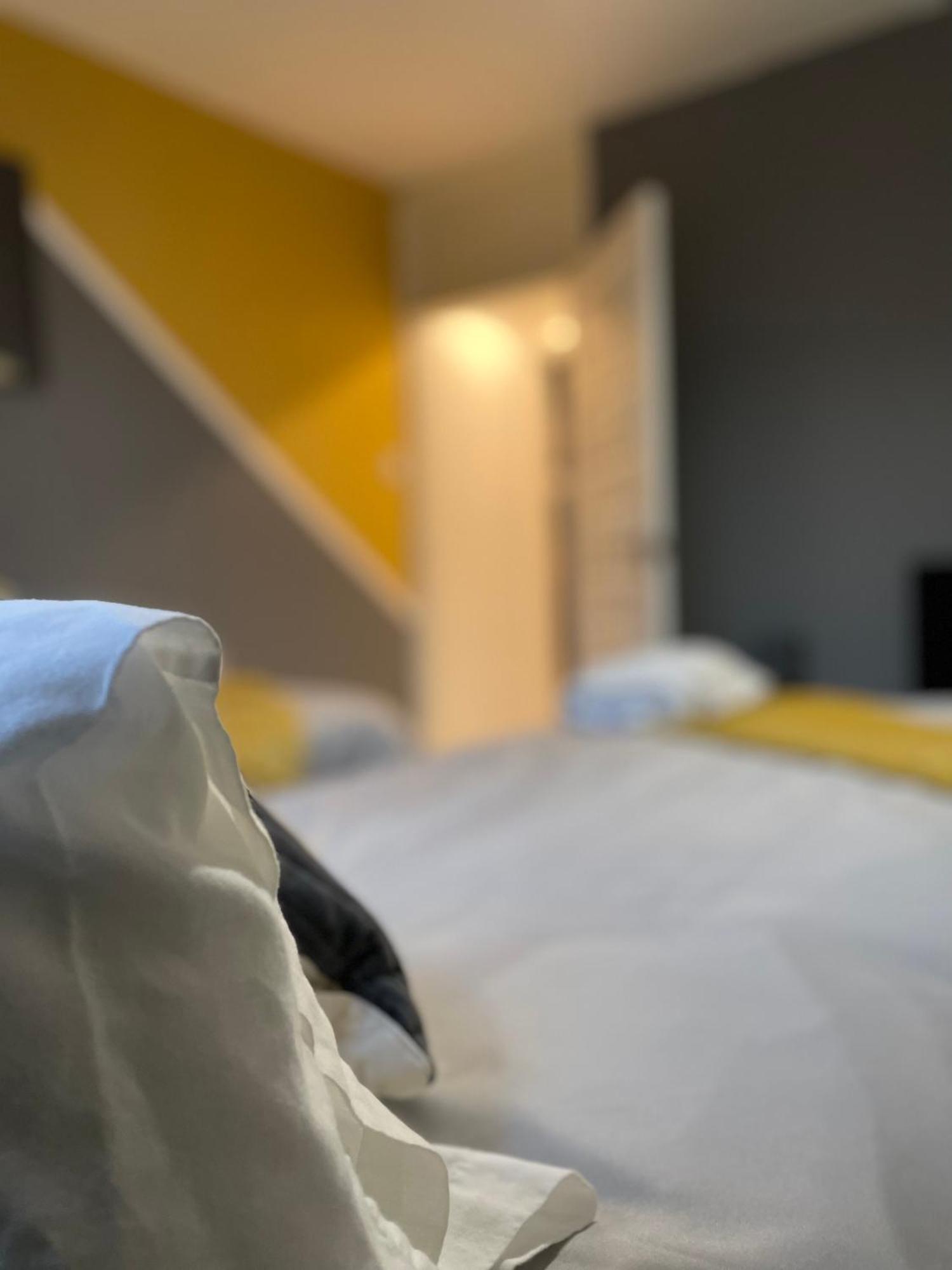 Home Sweet Home In Rg1 With Free Parking Reading Ngoại thất bức ảnh